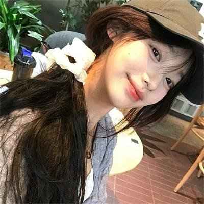 橙色女孩